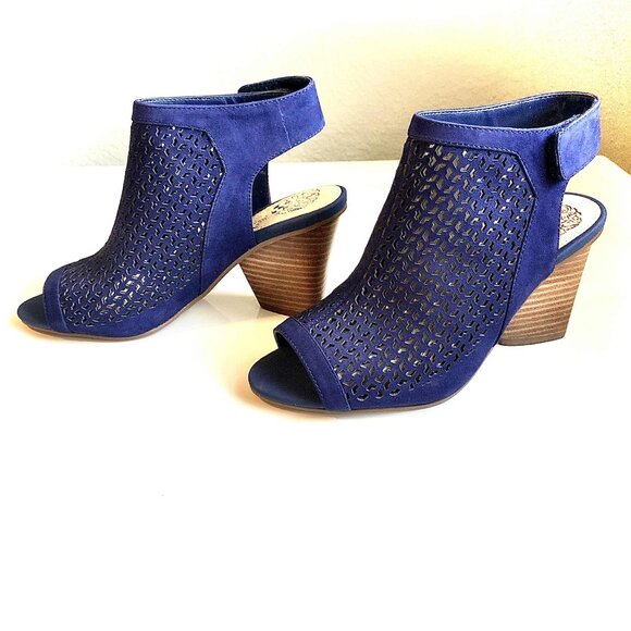 NWT VINCE CAMUTO Dastana Nubuck Booties Block Heel Peep Toe Moody Blue 6.5 - Picture 5 of 10